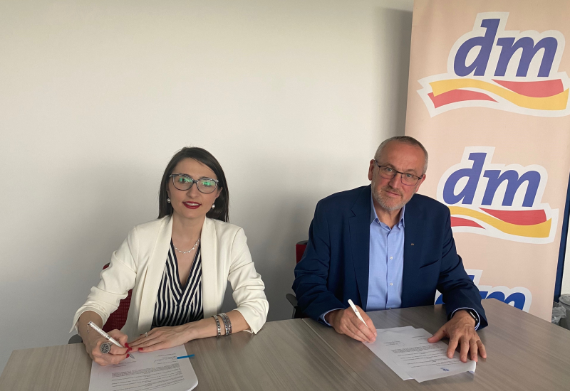 Kompanija dm potpisala Ugovor o pristupanju Filantropskom forumu BiH